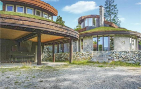 Lovely Home In Hemsedal With Sauna